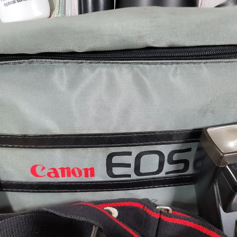 Canon EOS 620 650 SLR 35mm Film Camera with Sigma 28-70mms Flash Bag Accessories